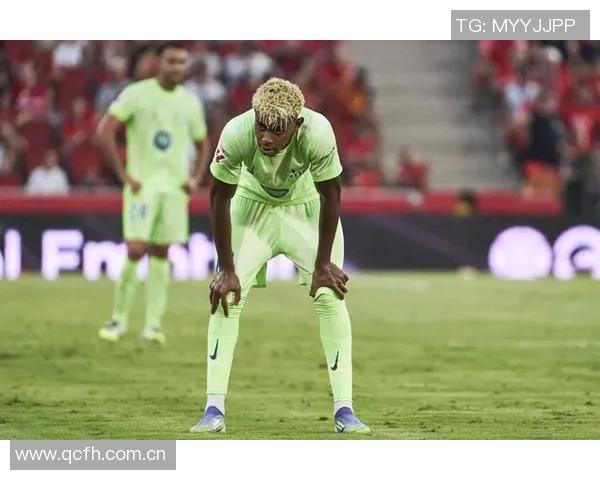 巴萨喜讯费尔明与亚马尔重返训练场助力球队恢复战斗力